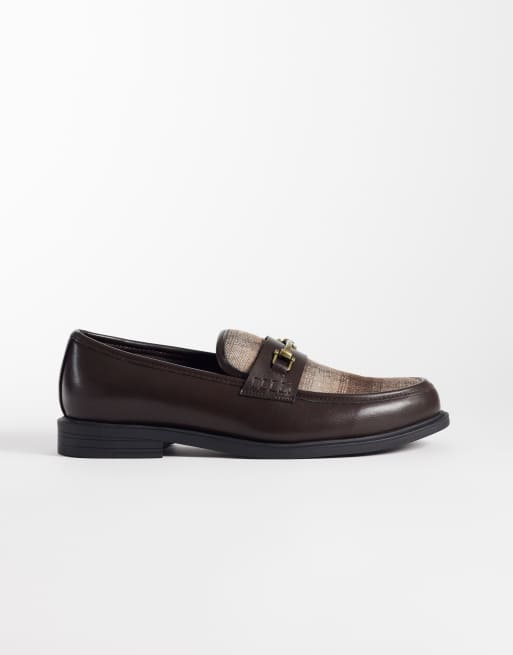 ASOS DESIGN – Loafer in Braun mit karierter Oberseite mit Trensendetail, 2 von 4