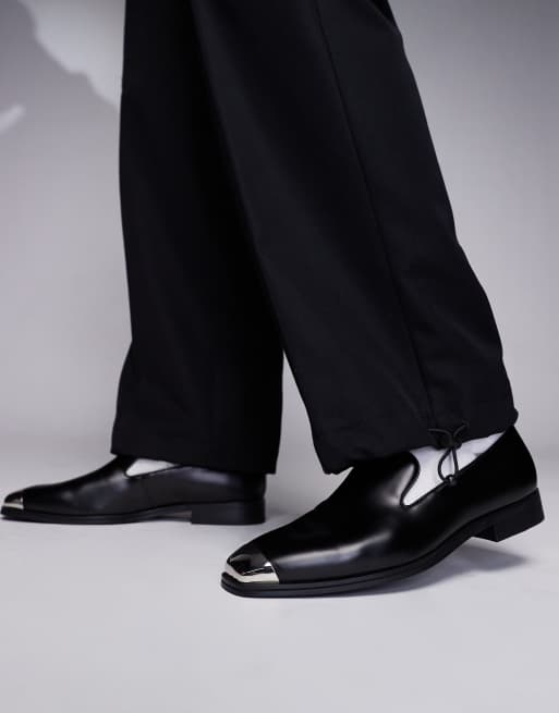 ASOS DESIGN Loafer in Schwarz mit silberner Zehenkappe ASOS