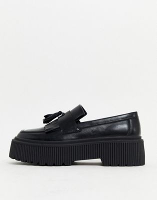 ASOS DESIGN loafers in black faux leather with chunky sole and tassel | ASOS