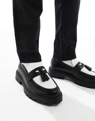 ASOS DESIGN loafers in black with contrast penny