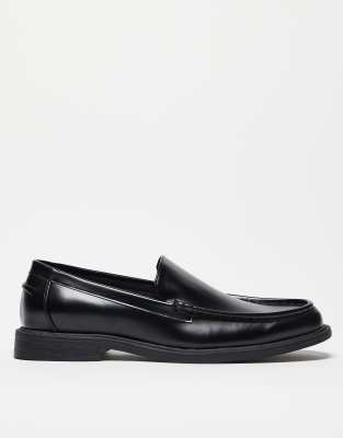 loafers in black