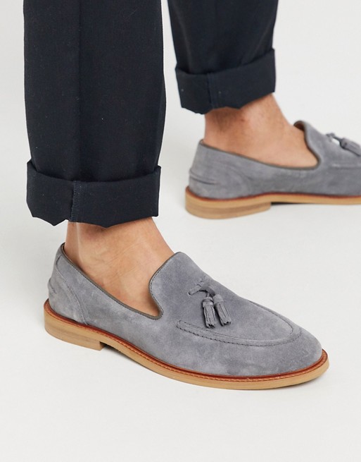 ASOS DESIGN loafers in grey suede with tassel on natural sole