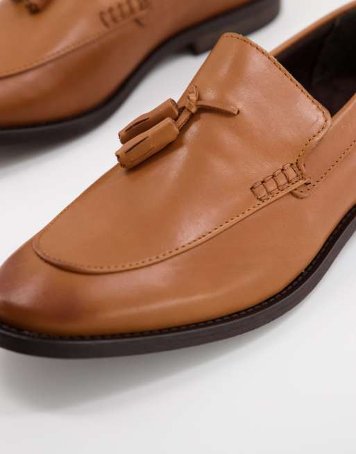 ASOS DESIGN loafers in tan leather