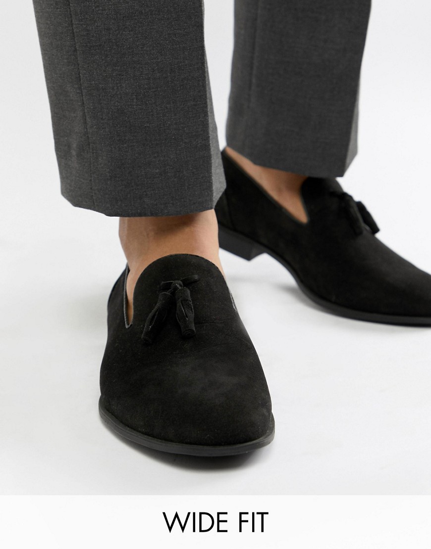ASOS DESIGN loafers met kwastjes en brede pasvorm in zwart imitatiesuède