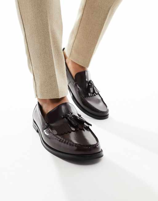 ASOS DESIGN - Loafers met kwastjes in glanzend bordeauxrood leer