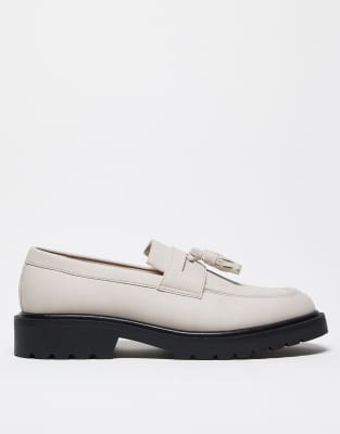 ASOS DESIGN - Loafers met kwastjes in stone - view 1