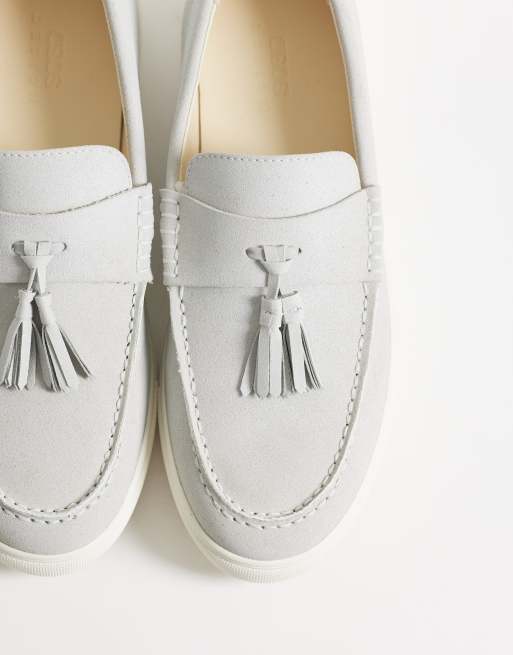 ASOS DESIGN - Loafers van imitatiesuède met kwastjes in grijs, 2 van 4
