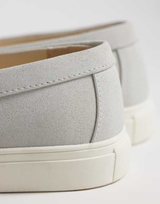 ASOS DESIGN - Loafers van imitatiesuède met kwastjes in grijs, 3 van 4
