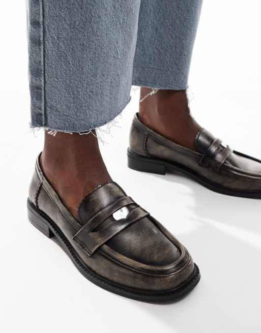 ASOS DESIGN – Loafersy w czarnym oksydowanym kolorze