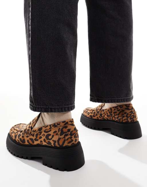 ASOS DESIGN – Loafersy we wzór w panterkę na grubej podeszwie, 4 z 4