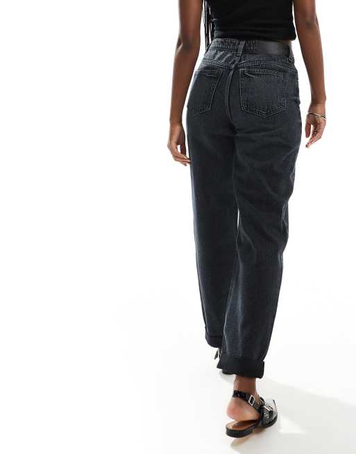 ASOS DESIGN – Locker geschnittene Mom-Jeans in Blauschwarz mit hohem Bund, 5 von 5