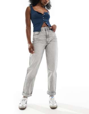 ASOS DESIGN - Locker geschnittene Mom-Jeans in Grau mit hohem Bund