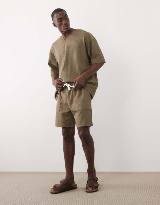 ASOS DESIGN – Locker geschnittene Shorts aus Seersucker-Jersey in Dunkelgrün, 2 von 5