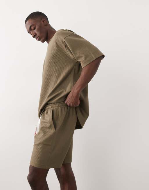 ASOS DESIGN – Locker geschnittene Shorts aus Seersucker-Jersey in Dunkelgrün, 5 von 5