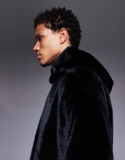 ASOS DESIGN – Locker geschnittener Kapuzenpullover in Schwarz aus Kunstpelz mit seitlichen Eingrifftaschen, 4 von 5