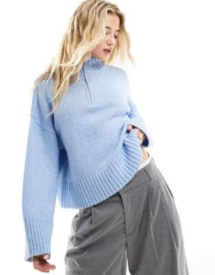 ASOS DESIGN - Locker geschnittener Pullover in Pastellblau mit Reißverschluss-Kragen-Grün