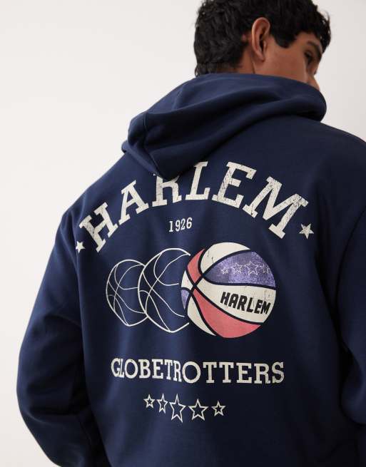 ASOS DESIGN – Locker geschnittener Unisex-Kapuzenpullover in Blau mit Harlem Globetrotters Basketball-Print, 3 von 4