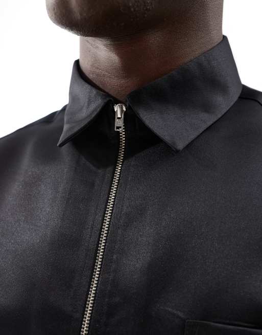 ASOS DESIGN – Locker geschnittenes Hemd aus Satin in Schwarz mit Reißverschluss, 3 von 4