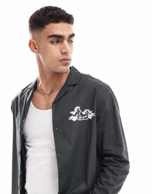 ASOS DESIGN – Locker geschnittenes Hemd in Anthrazit mit Reverskragen und platziertem Engelsprint