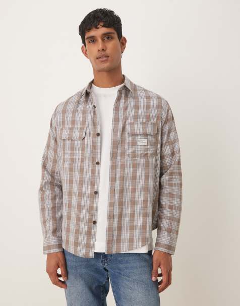 ASOS DESIGN – Locker geschnittenes Hemd in Braun kariert mit Workwear-Aufnäher - view 1