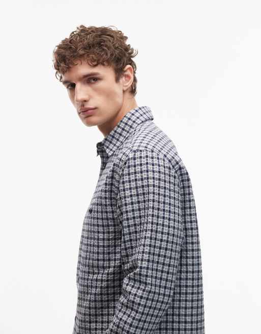 ASOS DESIGN – Locker geschnittenes Hemd in Marineblau mit Mikro-Karomuster und Taschen, 4 von 5