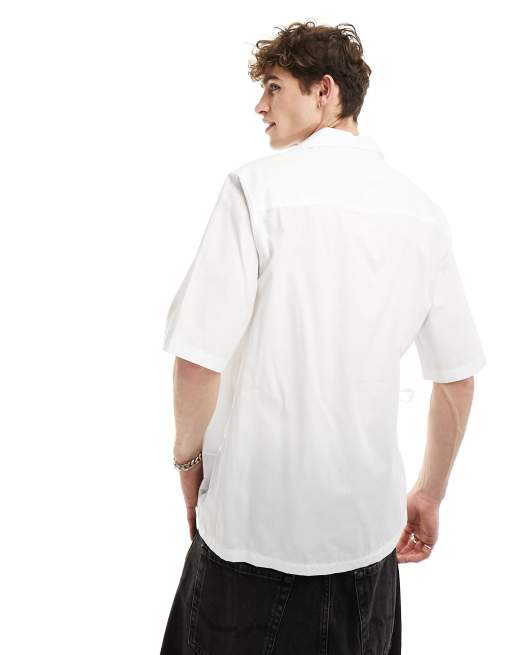 ASOS DESIGN – Locker geschnittenes Hemd in Weiß mit seitlicher Schnürung und Reverskragen, 4 von 4