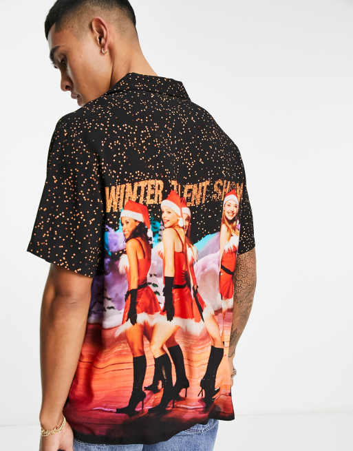 ASOS DESIGN – Locker geschnittenes Hemd mit Reverskragen und „Mean Girls“-Rückenprint