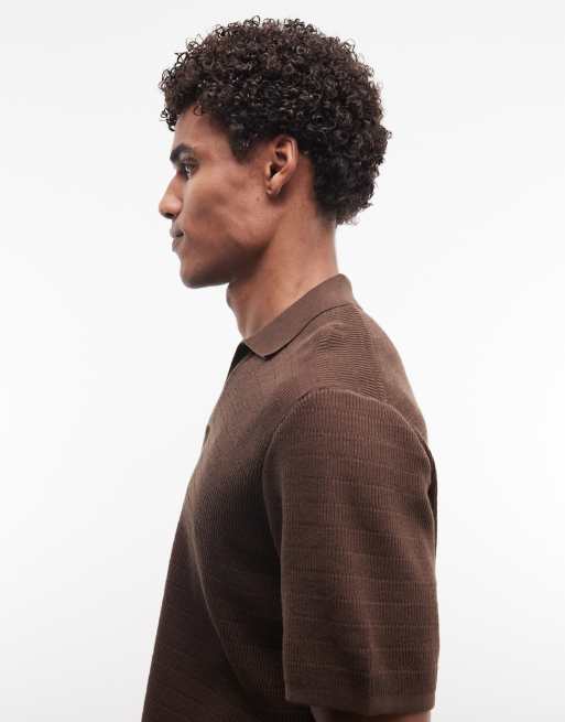 ASOS DESIGN – Locker geschnittenes Polohemd aus gestricktem Airtex in Braun mit eingekerbtem Ausschnitt, 4 von 5