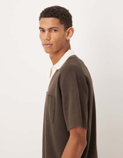ASOS DESIGN – Locker geschnittenes Strick-Polohemd in Braun mit eingekerbtem Ausschnitt und Brusttasche, 4 von 5