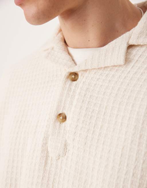 ASOS DESIGN – Locker geschnittenes, strukturiertes Schlupfhemd in Steinbeige mit Reverskragen, 5 von 5