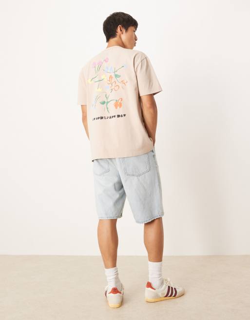 ASOS DESIGN – Locker geschnittenes T-Shirt in neutralem Farbton mit Blumengrafik , 3 von 4
