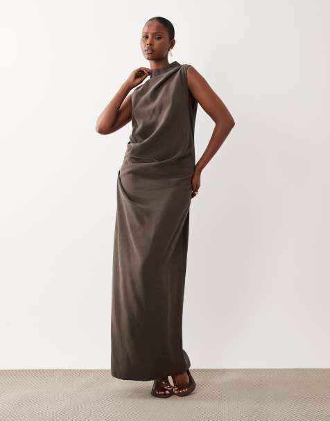 ASOS DESIGN – Locker sitzendes Maxikleid in Schokobraun mit geradem Schnitt - view 1