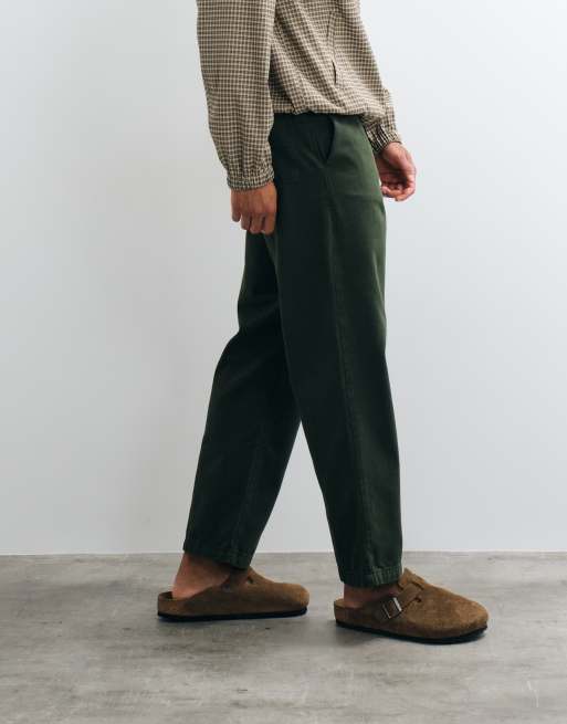 ASOS DESIGN lockere Tapered-Hose in dunklem Khaki, 2 von 5