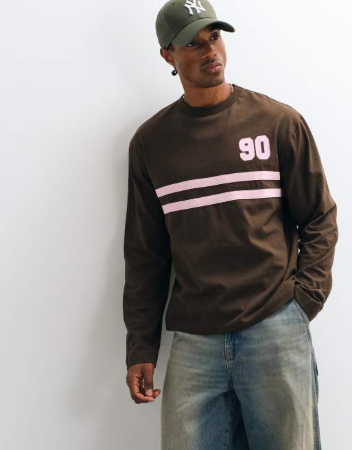 ASOS DESIGN lockeres Boxy-T-Shirt mit 90er-Print in Braun und Pink, 4 von 5