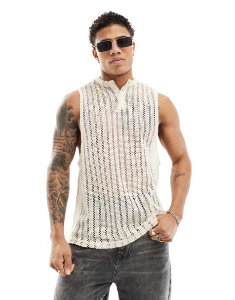 ASOS DESIGN – Lockeres Häkel-Trägertop in Beige mit Henley-Ausschnitt - view 1