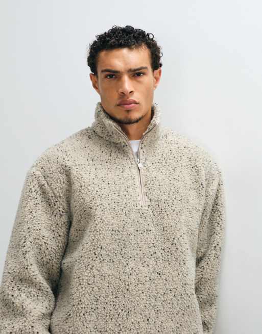 ASOS DESIGN lockeres Sweatshirt aus Borg mit kurzem Reißverschluss in Ecru, 3 von 5