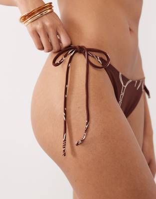 ASOS DESIGN - Logan - Bas de bikini noué sur les côtés à imprimé palmiers - Chocolat-Marron