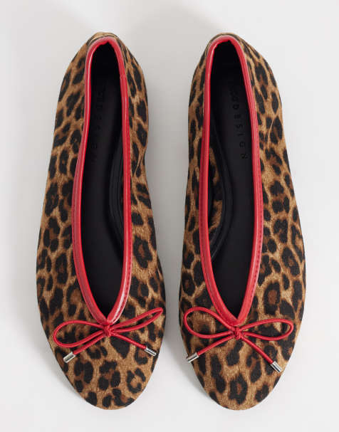 ASOS DESIGN Lola Ballerinas mit weicher Schleifendetail in Leopard und Rot - view 1