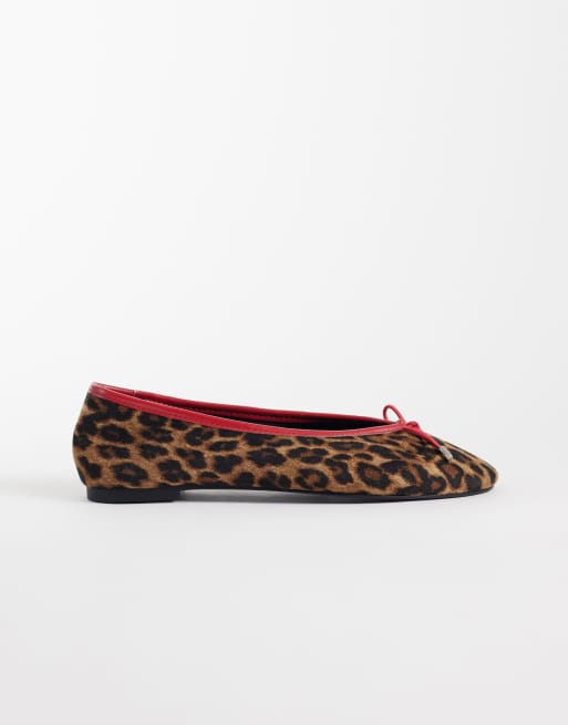 ASOS DESIGN Lola bløde ballets med sløjfedetalje i leopard og rød, 2 af 4