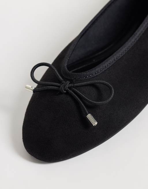 ASOS DESIGN Lola soft bow detail ballets in black suedette, 3 of 4