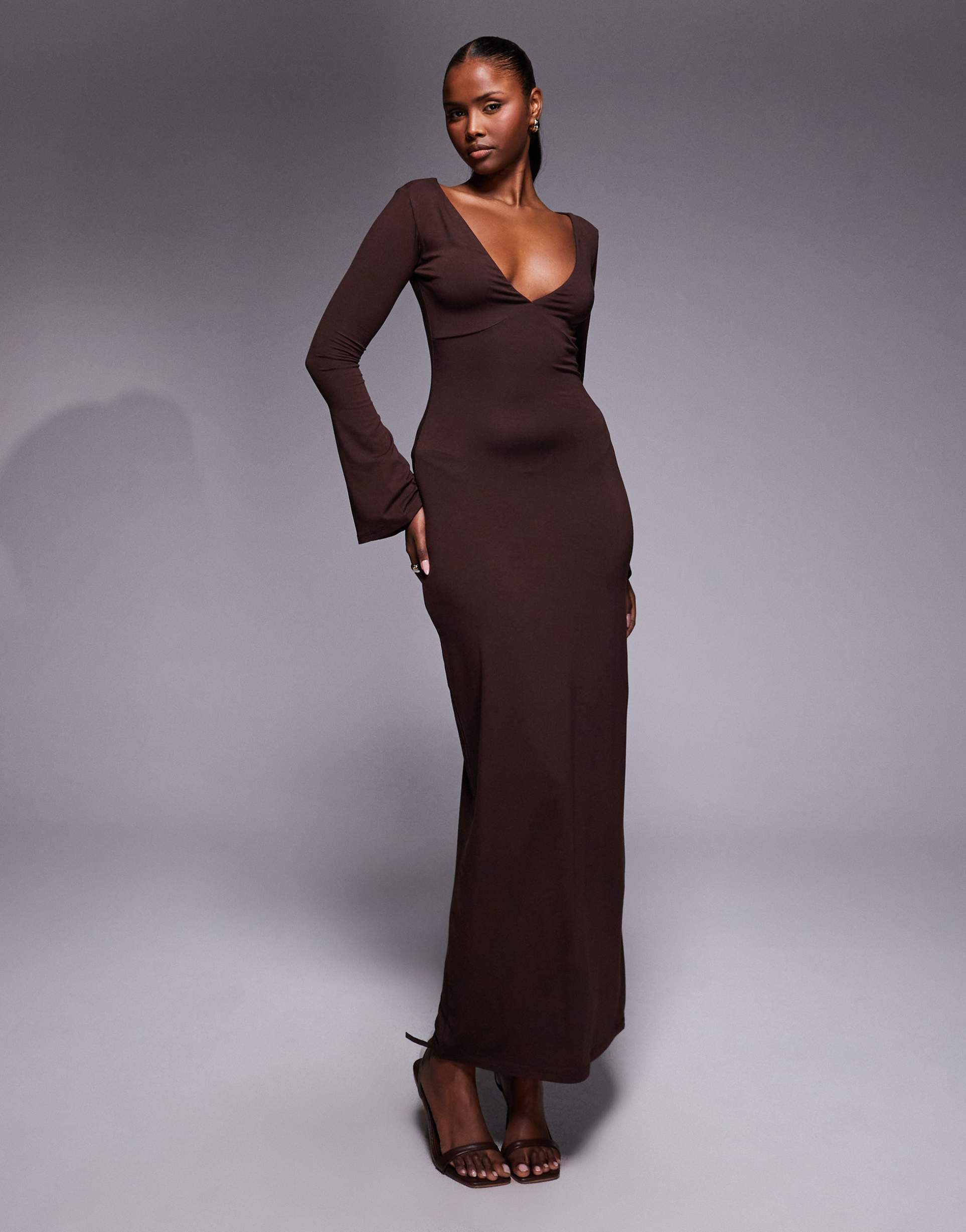 asos design long angel sleeves shoulder grazer maxi dress in chocolate