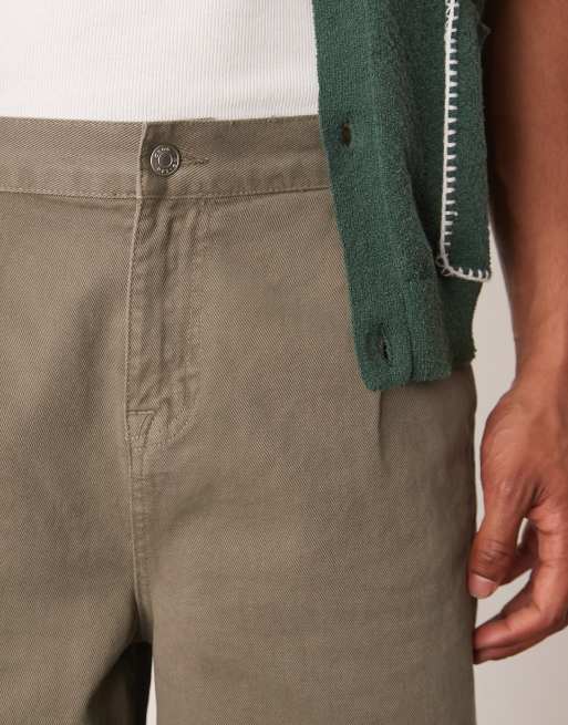 ASOS DESIGN long length pleated shorts in khaki, 4 of 5