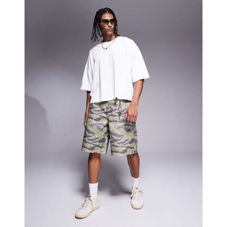 【DISCERNMENT】Run Camo Carpenter Bermuda Pants ASOS DESIGN long length shorts with carpenter detailing in