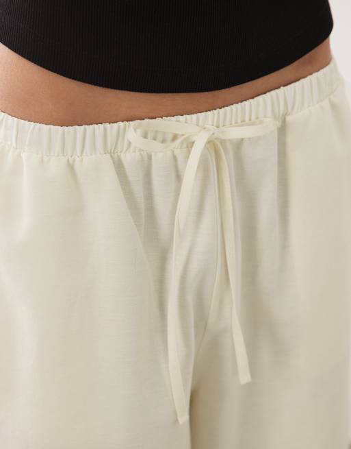 ASOS DESIGN long line bermuda short in ivory linen, 4 of 5