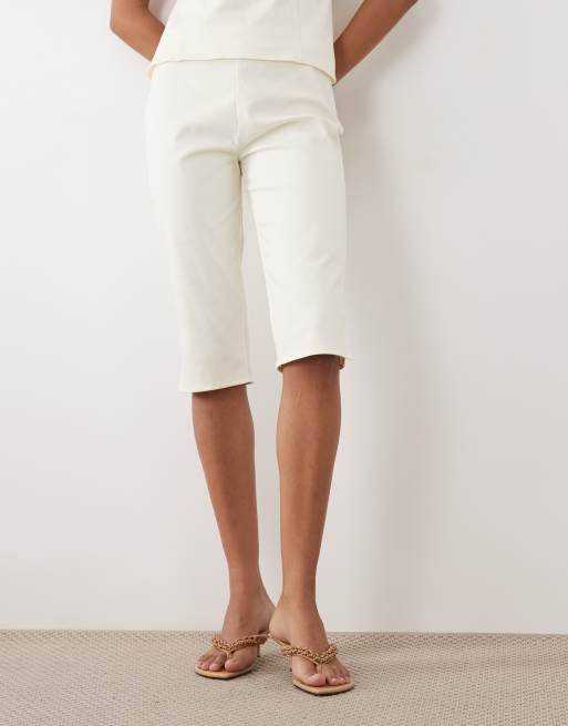 ASOS DESIGN long line capri trouser in ivory, 3 of 5