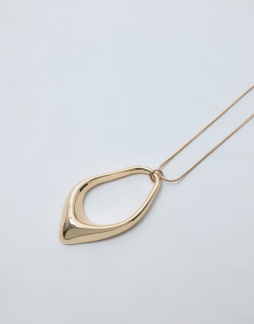 ASOS DESIGN long necklace with abstract pendant in gold tone, 3 of 4
