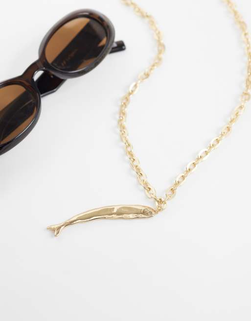 ASOS DESIGN long necklace with sardine pendant in gold tone, 2 of 4