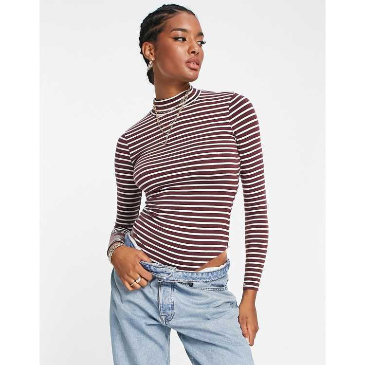 turtleneck burgundy