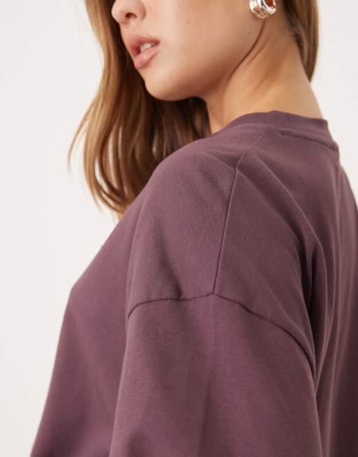 ASOS DESIGN long sleeve boxy cropped t-shirt in plum, 3 of 4