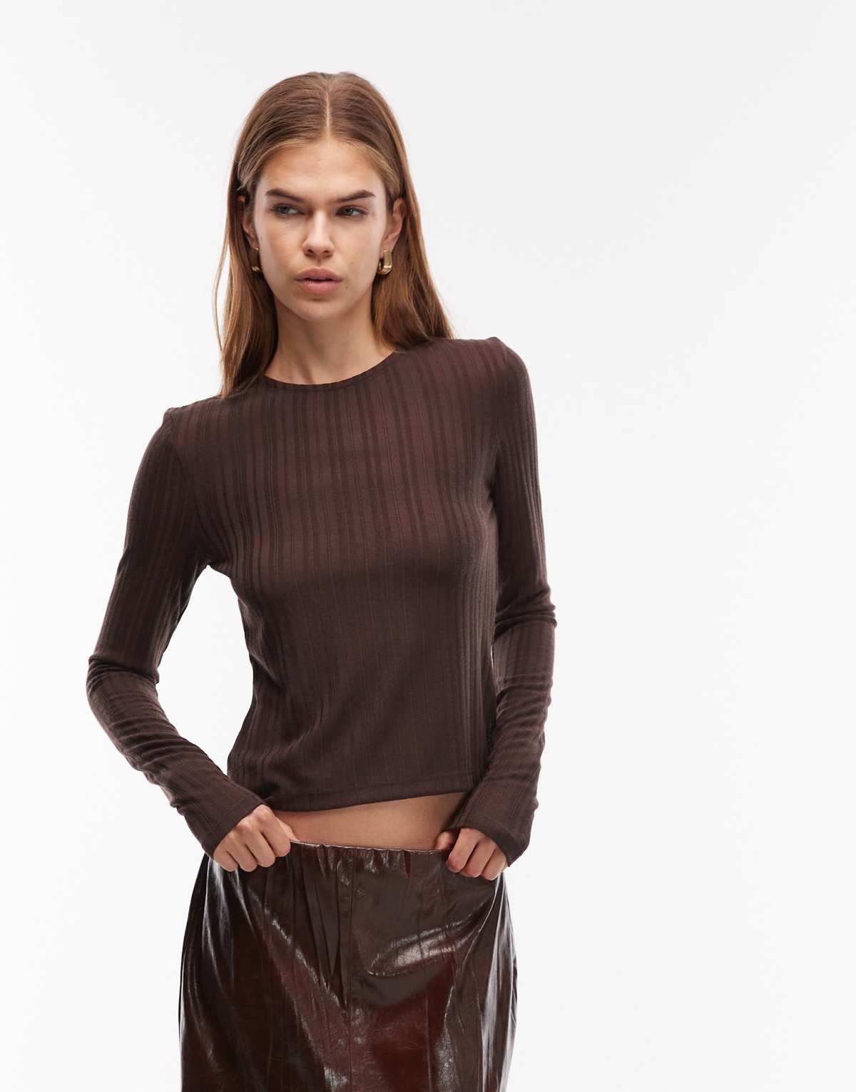 ASOS DESIGN long sleeve crew neck top with thumb holes in chocolate